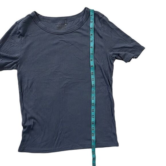 Ladies Lucky Brand Tshirt - Picture 4 of 4